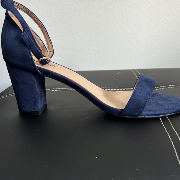 Blue suede open toed chunky heels with ankle strap size 10 - Picture 6 of 9